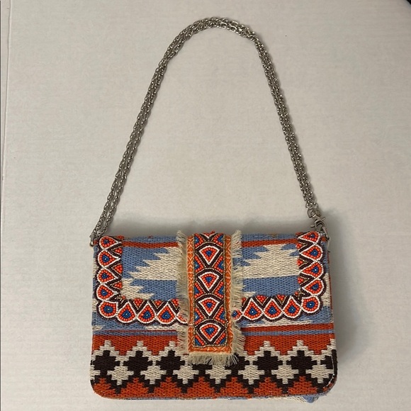 AMERICA & BEYOND GEOMETRIC CHAIN CROSSBODY BAG - Picture 1 of 16